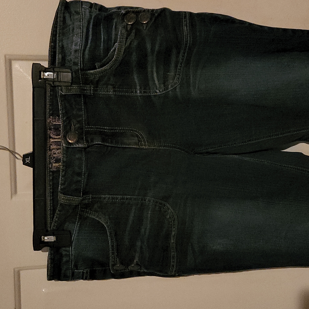 Flare dark denim jean size 17. Worn a few time Truce brand